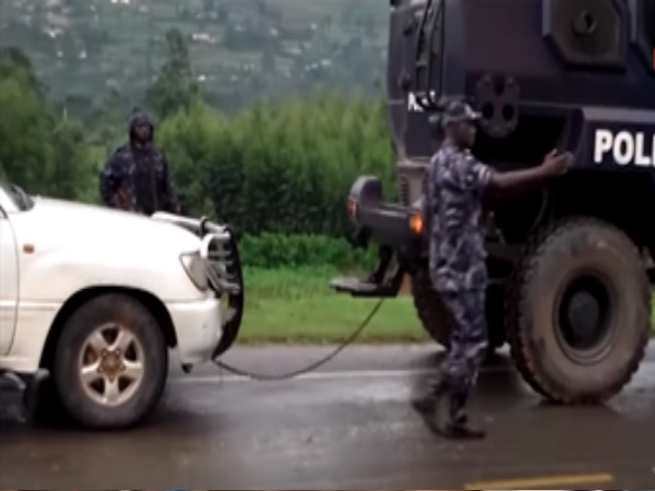Besigye Arrested On His Way To Kisoro