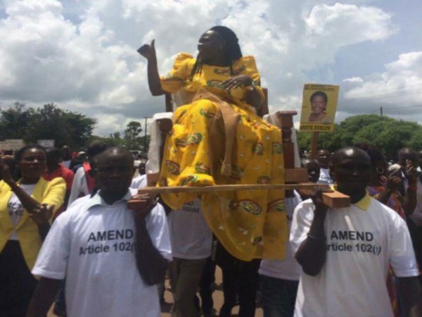 Evelyn Anite Hailed, Carried Shoulder High As Koboko Celebrates Independence
